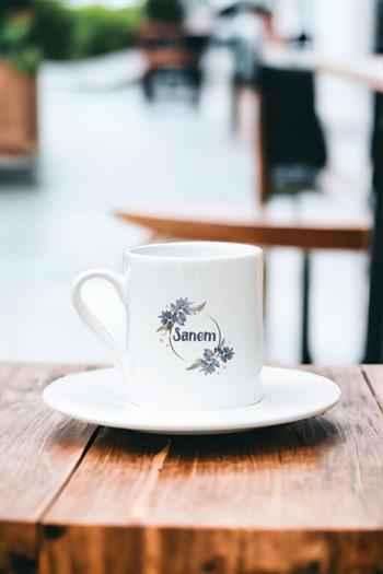 İsme Özel Çiçek Desenli Beyaz Türk Kahvesi Fincanı