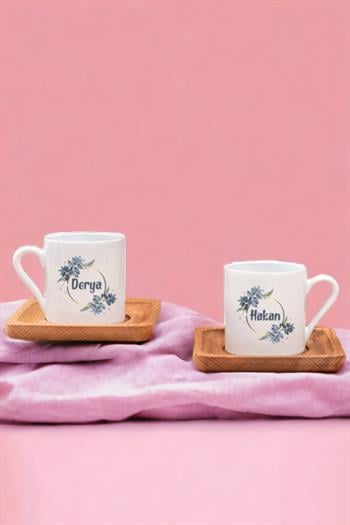 İsme Özel Çiçek Desenli İkili Ahşap Altlıklı Türk Kahvesi Fincanı