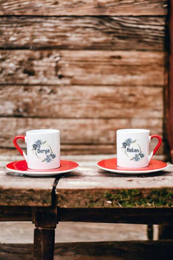 İsme Özel Çiçek Desenli İkili Kırmızı Türk Kahvesi Fincanı