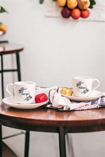 İsme Özel Çiçek Desenli İkili Porselen Türk Kahvesi Fincanı