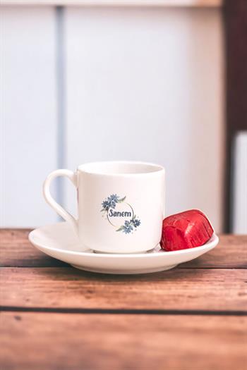 İsme Özel Çiçek Desenli Porselen Türk Kahvesi Fincanı