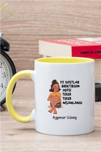 İyi Dostlar Biriktirdim İçi Renkli Kupa Bardak