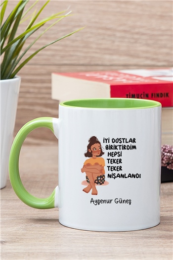 İyi Dostlar Biriktirdim İçi Renkli Kupa Bardak