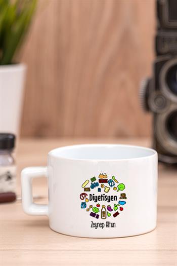 Kadın Diyetisyene Hediye Kalp Kaşıklı Ahşap Altlıklı Fincan