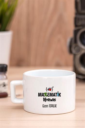 Kadın Matematik Öğretmenine Hediye Kalp Kaşıklı Ahşap Altlıklı Fincan