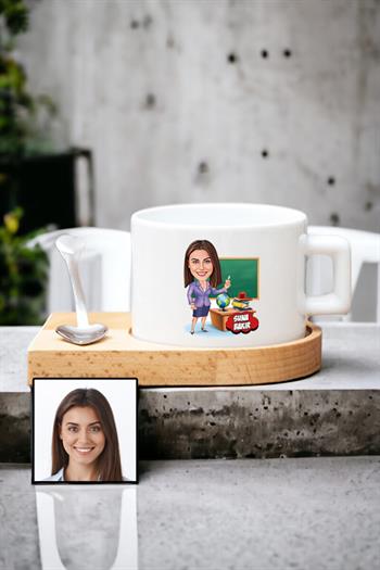 Kadın Öğretmene Özel Hediye Karikatürlü Ahşap Altlıklı Fincan