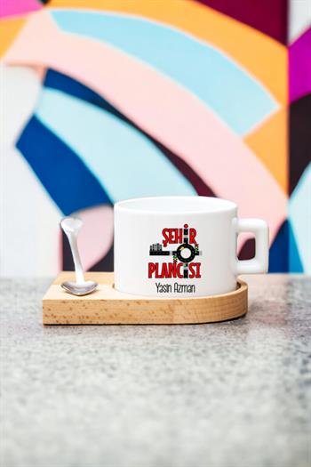 Kadın Şehir Plancısına Hediye Kalp Kaşıklı Ahşap Altlıklı Fincan