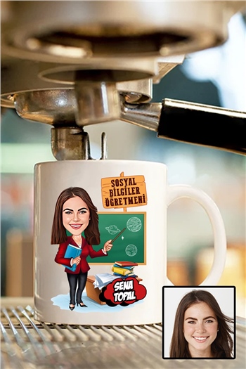 Kadın Sosyal Bilgiler Öğretmenine Hediye Karikatürlü Beyaz Kupa Bardak