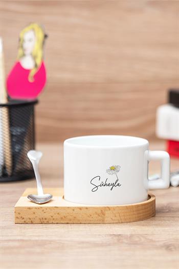 Kadına Özel Ofis Hediyesi Papatya Tasarımlı İsimli Ahşap Altlıklı Fincan ve Kalemlik