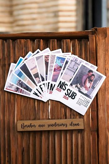 Kişiye Özel Ahşap Standlı Fotoğraflı Masaüstü Takvim