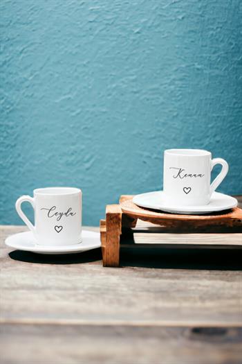 Kişiye Özel El Yazısı Tasarımlı İsimli İkili Beyaz Türk Kahvesi Fincanı