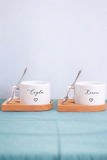 Kişiye Özel El Yazısı Tasarımlı İsimli Ahşap Altlıklı İkili Fincan