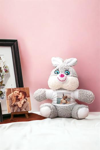 Kişiye Özel Fotoğraflı Peluş Tavşan ve Taş Masa Dekoru