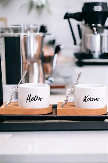 Kişiye Özel İsim Yazılı Ahşap Altlıklı İkili Fincan