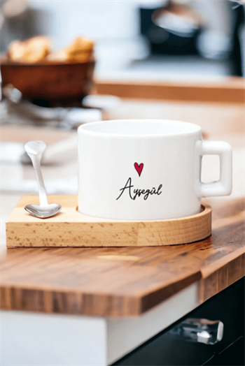 Kişiye Özel İsim Yazılı Minik Kalpli Ahşap Altlıklı Fincan