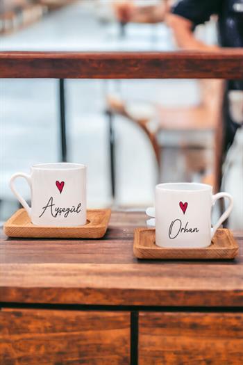 Kişiye Özel İsim Yazılı Minik Kalpli İkili Ahşap Altlıklı Türk Kahvesi Fincanı