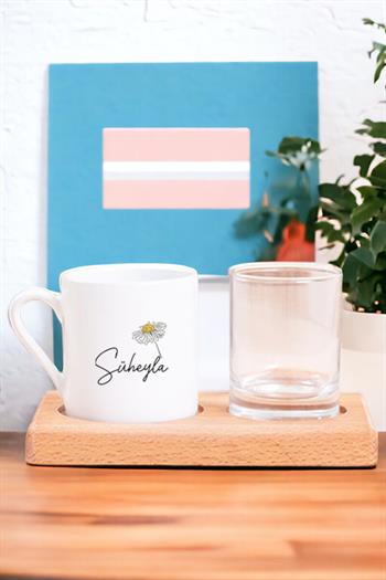 Kişiye Özel Papatya Tasarımlı İsimli Ahşap Sunumlu Türk Kahvesi Fincanı