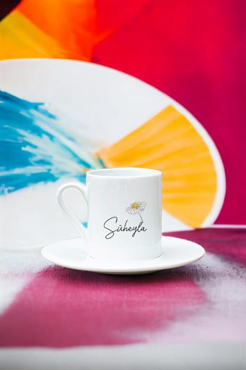 Kişiye Özel Papatya Tasarımlı İsimli Beyaz Türk Kahvesi Fincanı