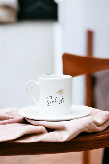 Kişiye Özel Papatya Tasarımlı İsimli Beyaz Türk Kahvesi Fincanı