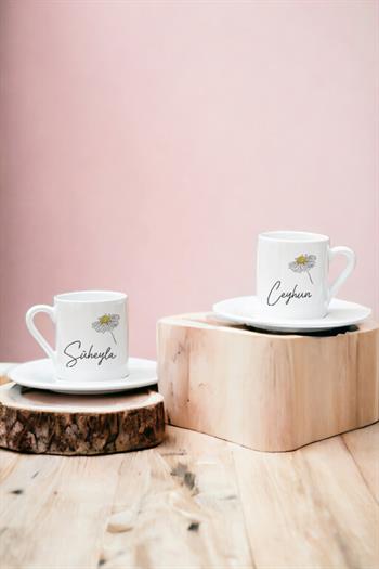 Kişiye Özel Papatya Tasarımlı İsimli İkili Beyaz Türk Kahvesi Fincanı