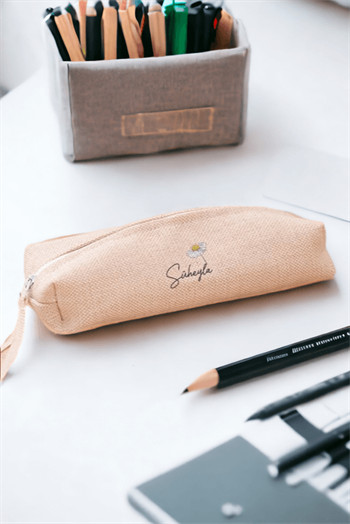 Kişiye Özel Papatya Tasarımlı İsimli Keten Bez Kalemlik