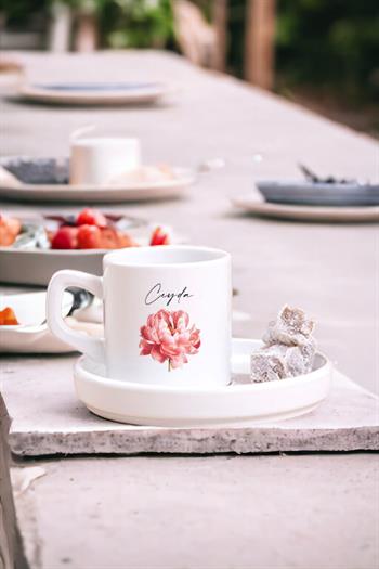 Kişiye Özel Pembe Çiçekli İsme Özel Concept Türk Kahvesi Fincanı