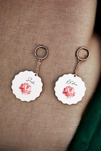 Kişiye Özel Pembe Çiçekli İsme Özel İkili Anahtarlık