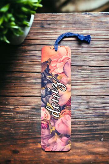 Kurumuş Çiçek Arka Planlı İsimli Metal Kitap Ayracı