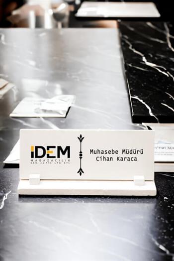 Kişiye Özel Kurumsal Logolu Taş Masa İsimliği
