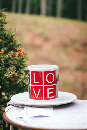 Love Yazılı 2 Fotoğraflı Beyaz Türk Kahvesi Fincanı