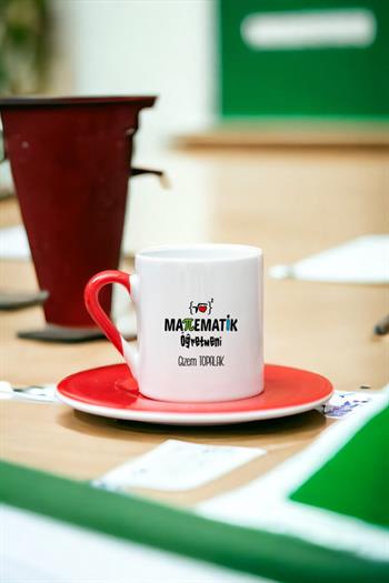 Matematik Öğretmeni Renkli Türk Kahvesi Fincanı