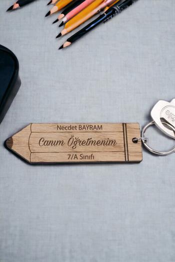 Öğretmene Hediye Lazer Kesim Kalem Tasarım Anahtarlık