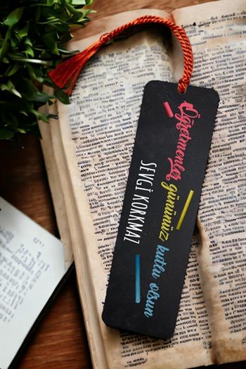 Öğretmenler Gününe Özel Hediye İsimli Kitap Ayracı