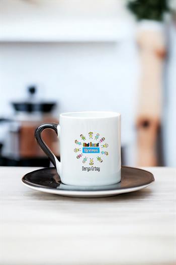 Okul Öncesi Öğretmeni Renkli Türk Kahvesi Fincanı