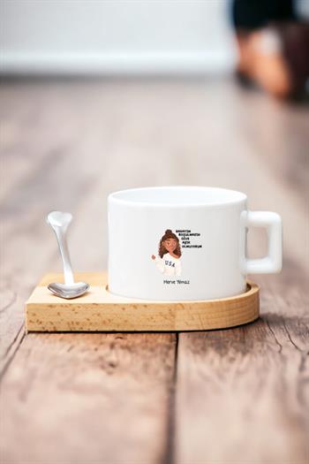 Rahatım Bozulmasın Diye Aşık Olmuyorum Ahşap Altlıklı Fincan