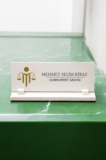 Savcıya Hediye Kişiye Özel Taş Masa İsimliği