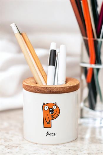 Sevimli Canavarlar Çocuklara Özel Baş Harfli Ahşap Kapaklı Kalemlik