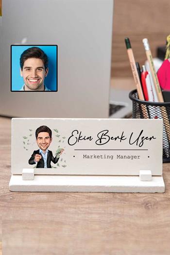 Yeni İşe Başlayan Erkeğe Hediye Karikatürlü Masa İsimliği