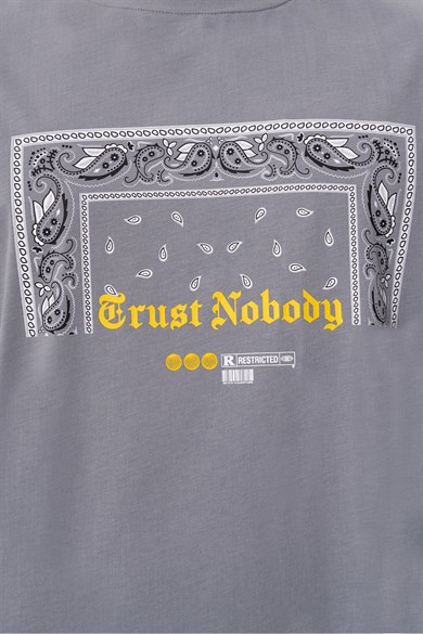 Trust Nobody Grey T-shirt