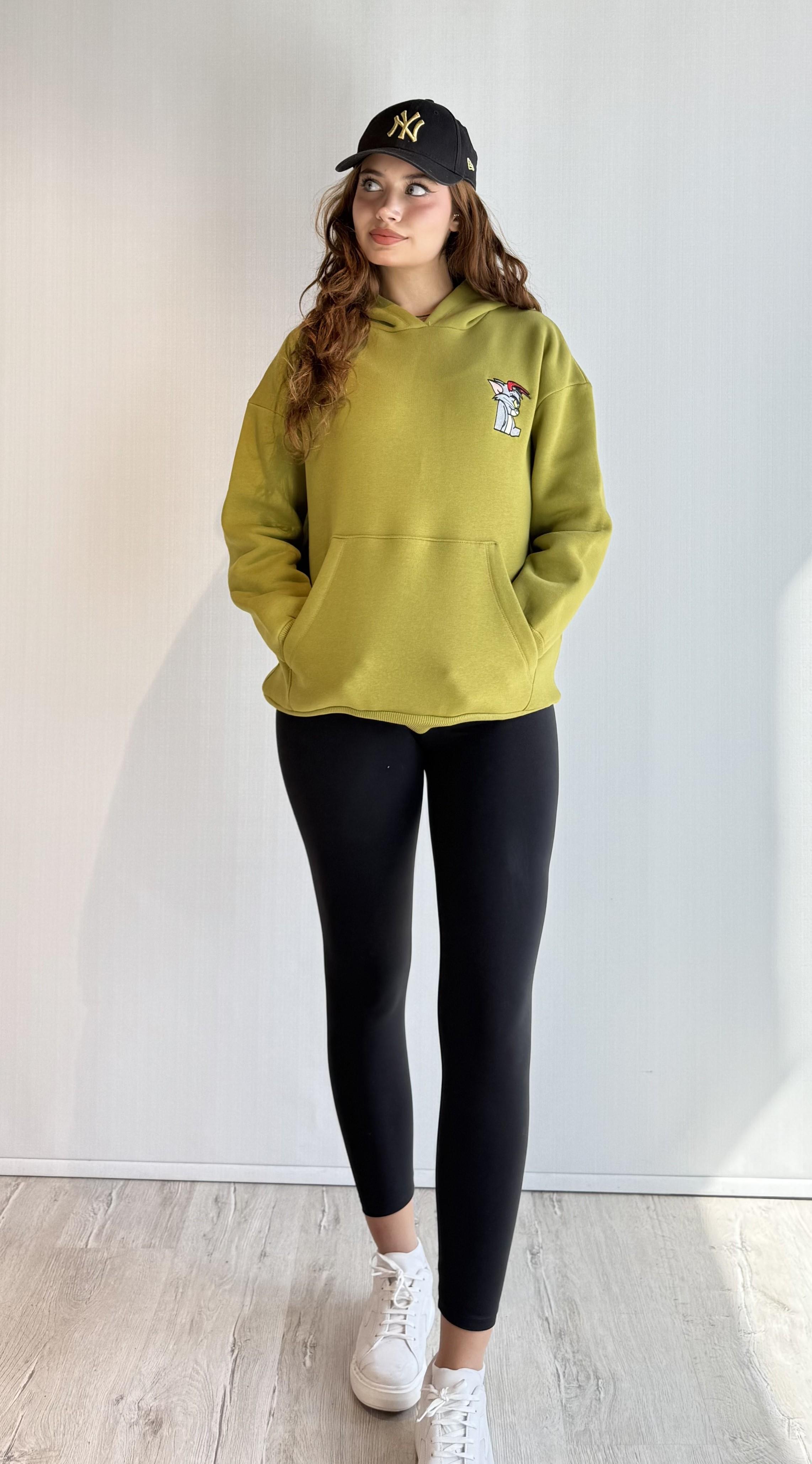  Kadın Kapüşonlu Baskı Detaylı Kanguru Cepli Oversize Haki Sweatshirt 