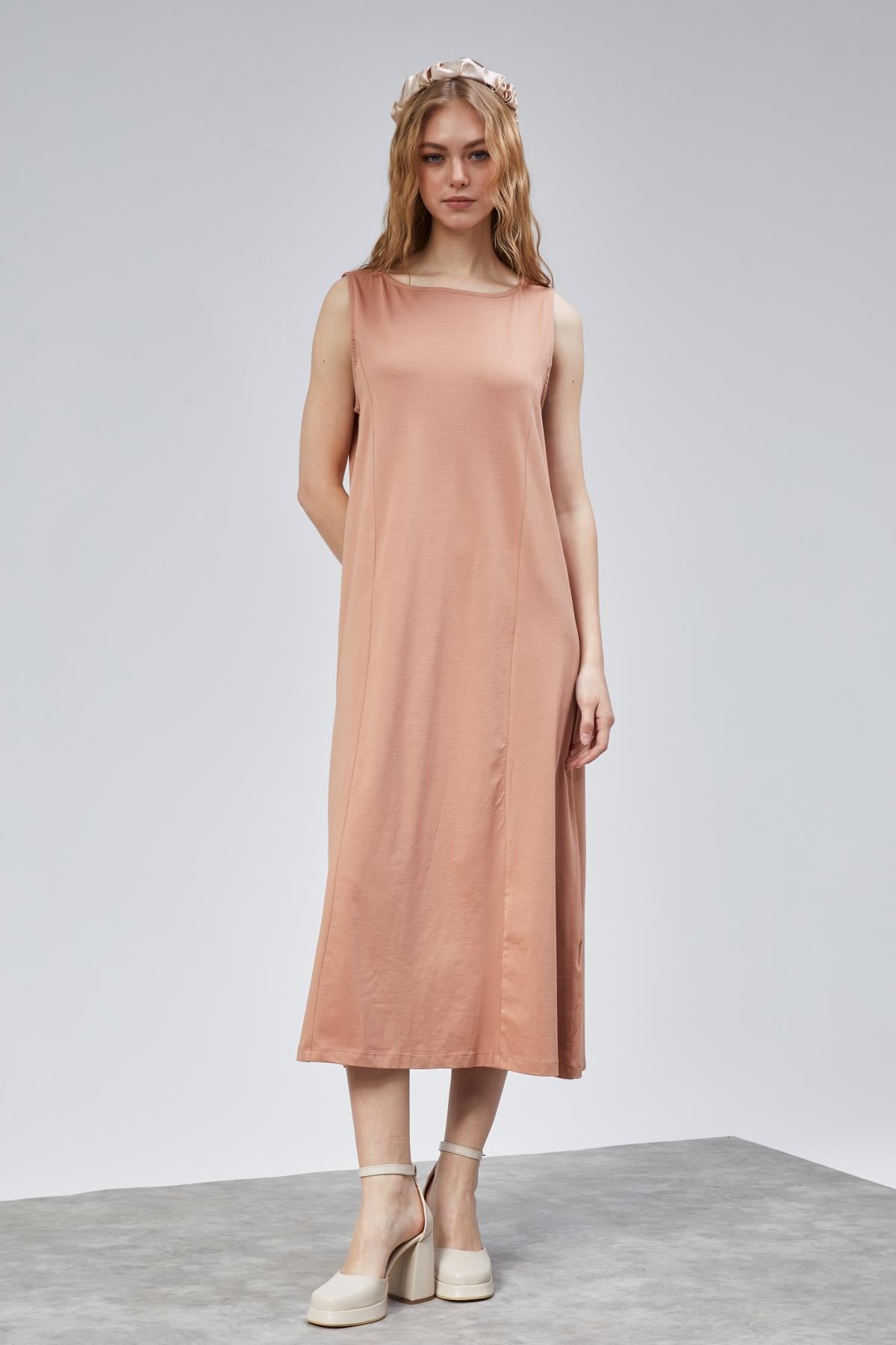 Kadın Halter Yaka Sıfır Kol Düz Oversize Midi Boy Kiremit Elbise