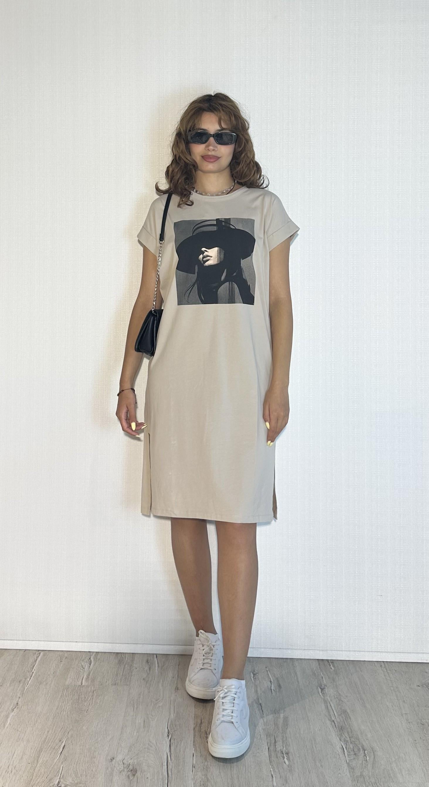 Kadın Bisiklet Yaka Baskılı Oversize Kısa Kol Elbise - Krem 