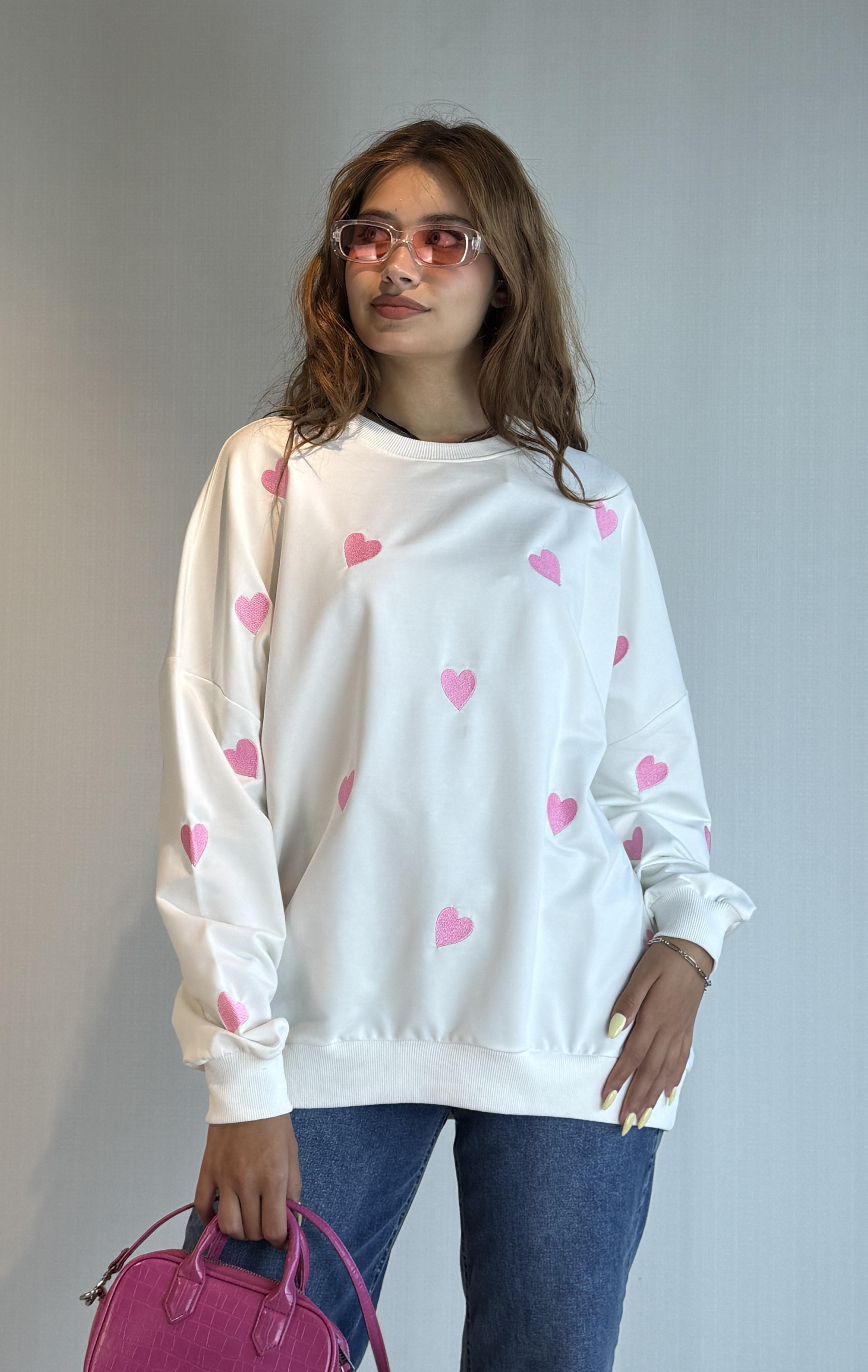 Kadın Bisiklet Yaka Kalp Desenli Oversize Uzun Kollu Sweatsirt 