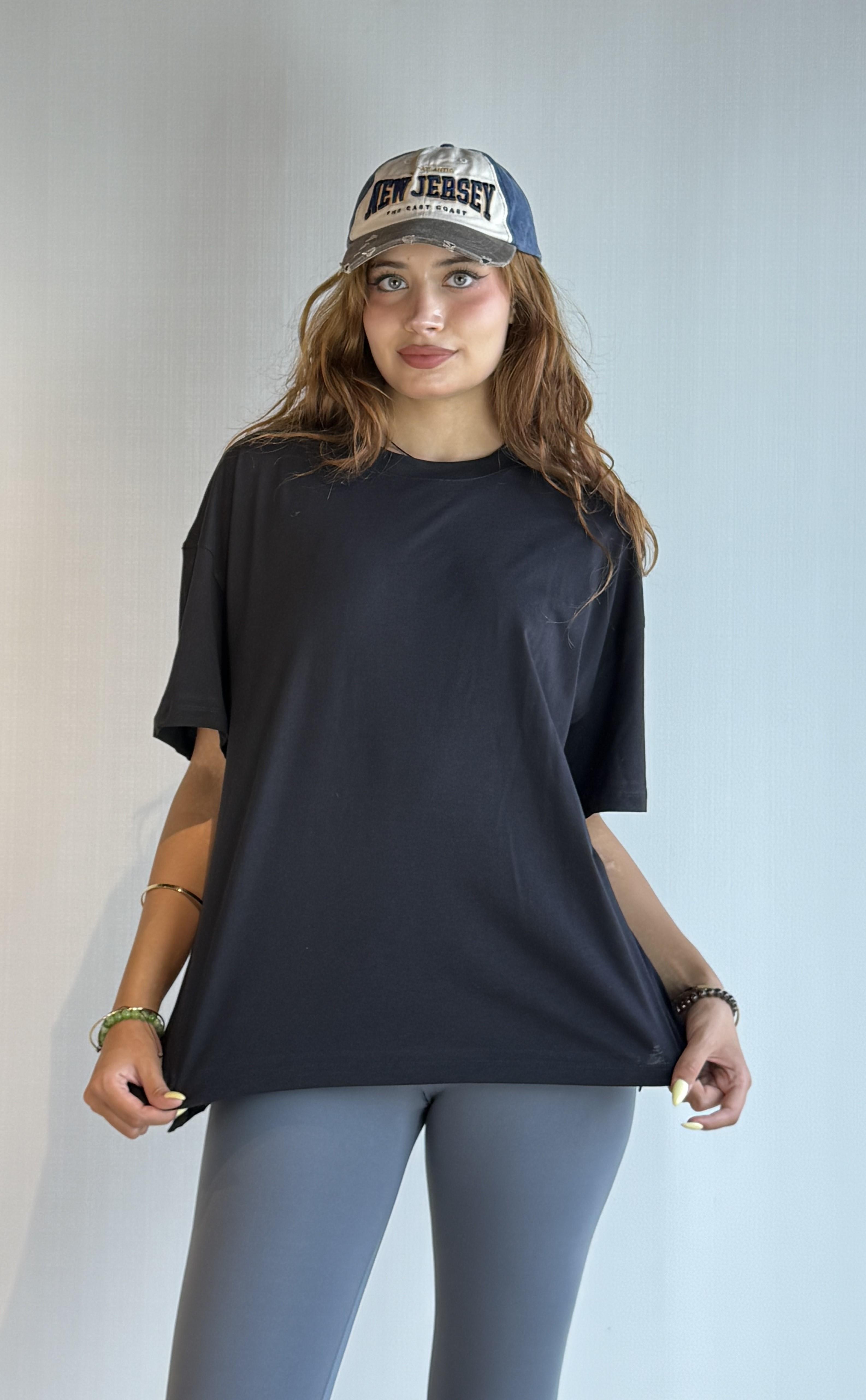 Kadın Bisiklet Yaka Kısa Kollu Oversize Basic Siyah Tişört 