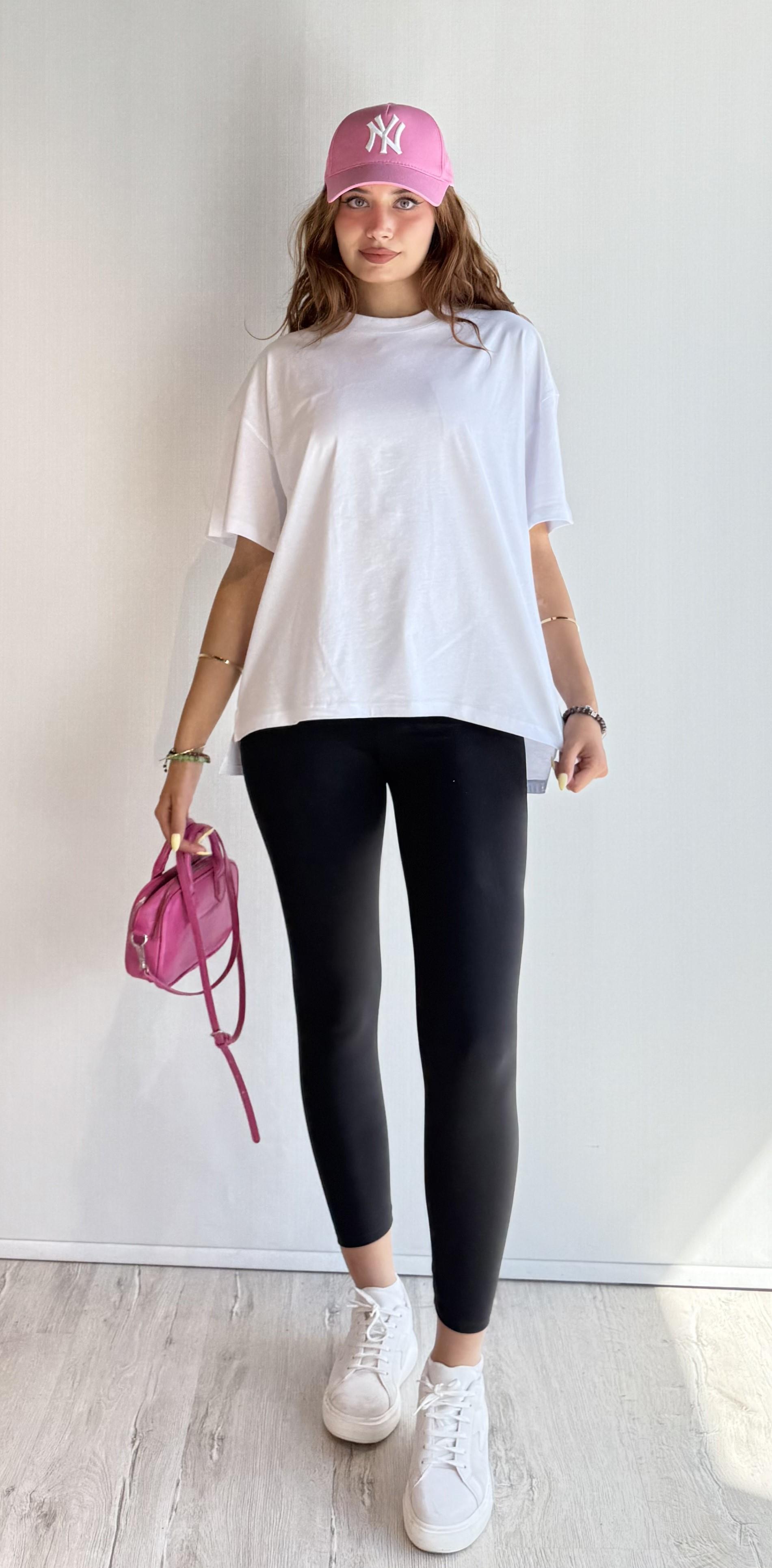 Kadın Bisiklet Yaka Pamuklu Oversize Düz Basic Beyaz Tişört