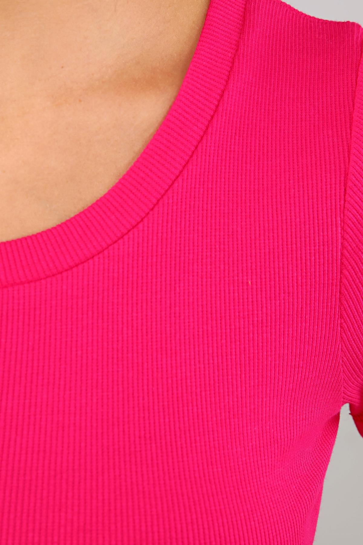 Kadın Bisiklet Yaka Vücuda Oturan Fitilli Esnek Fuşya Crop Top Tişört