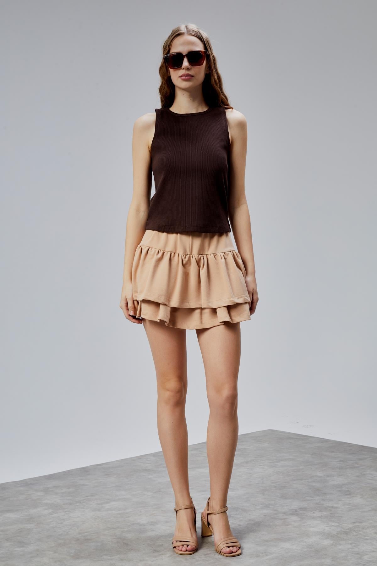 Kadın Halter Yaka Kolsuz Kahve Basic Crop Bluz