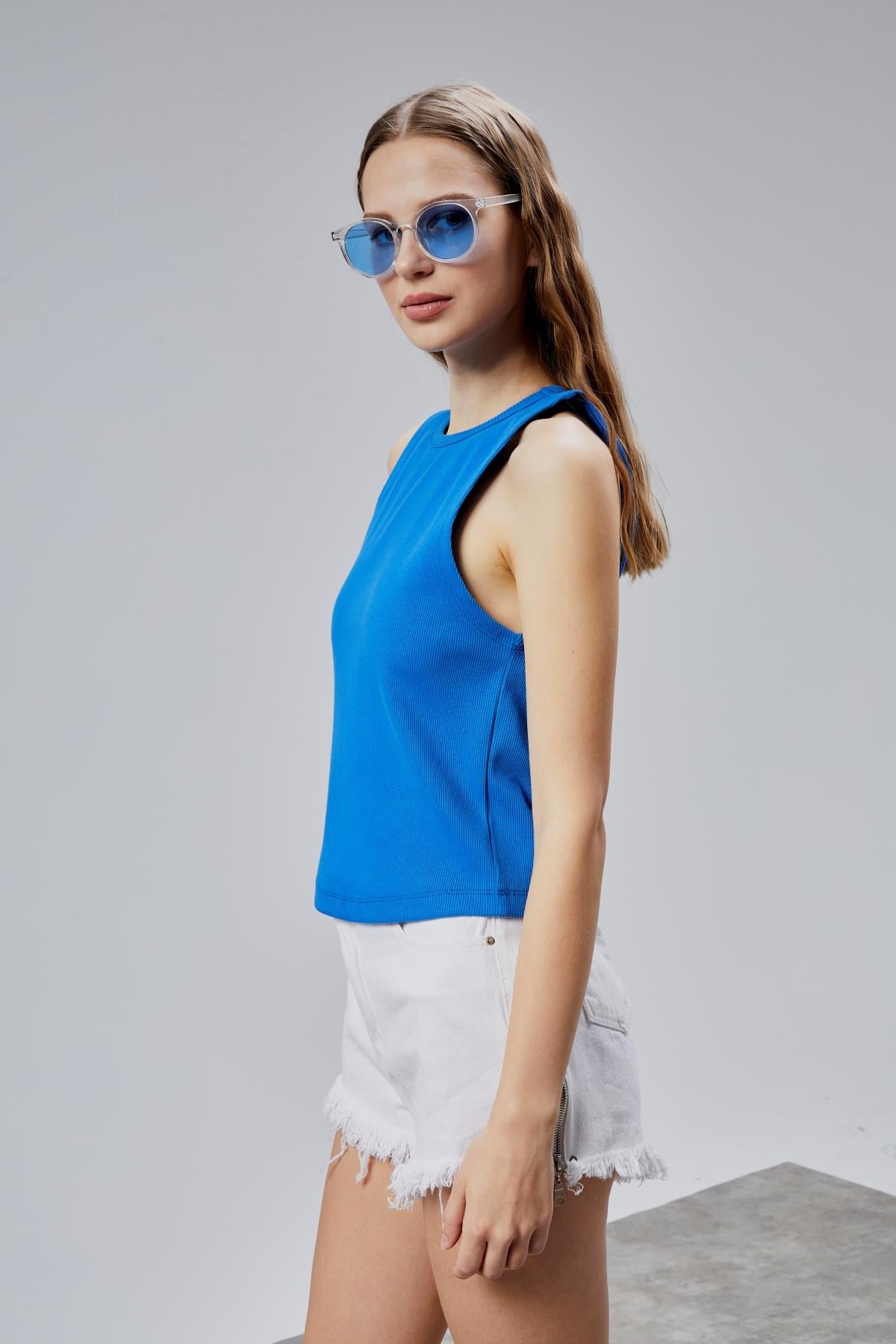 Kadın Halter Yaka Kolsuz Saks Mavisi Basic Crop Bluz