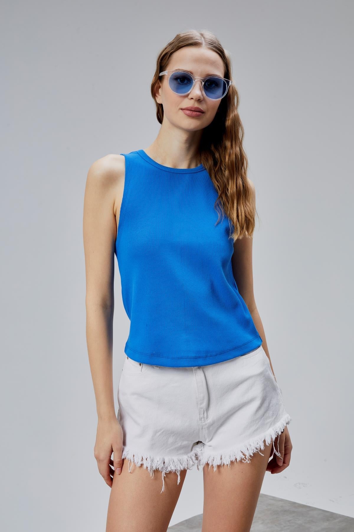 Kadın Halter Yaka Kolsuz Saks Mavisi Basic Crop Bluz
