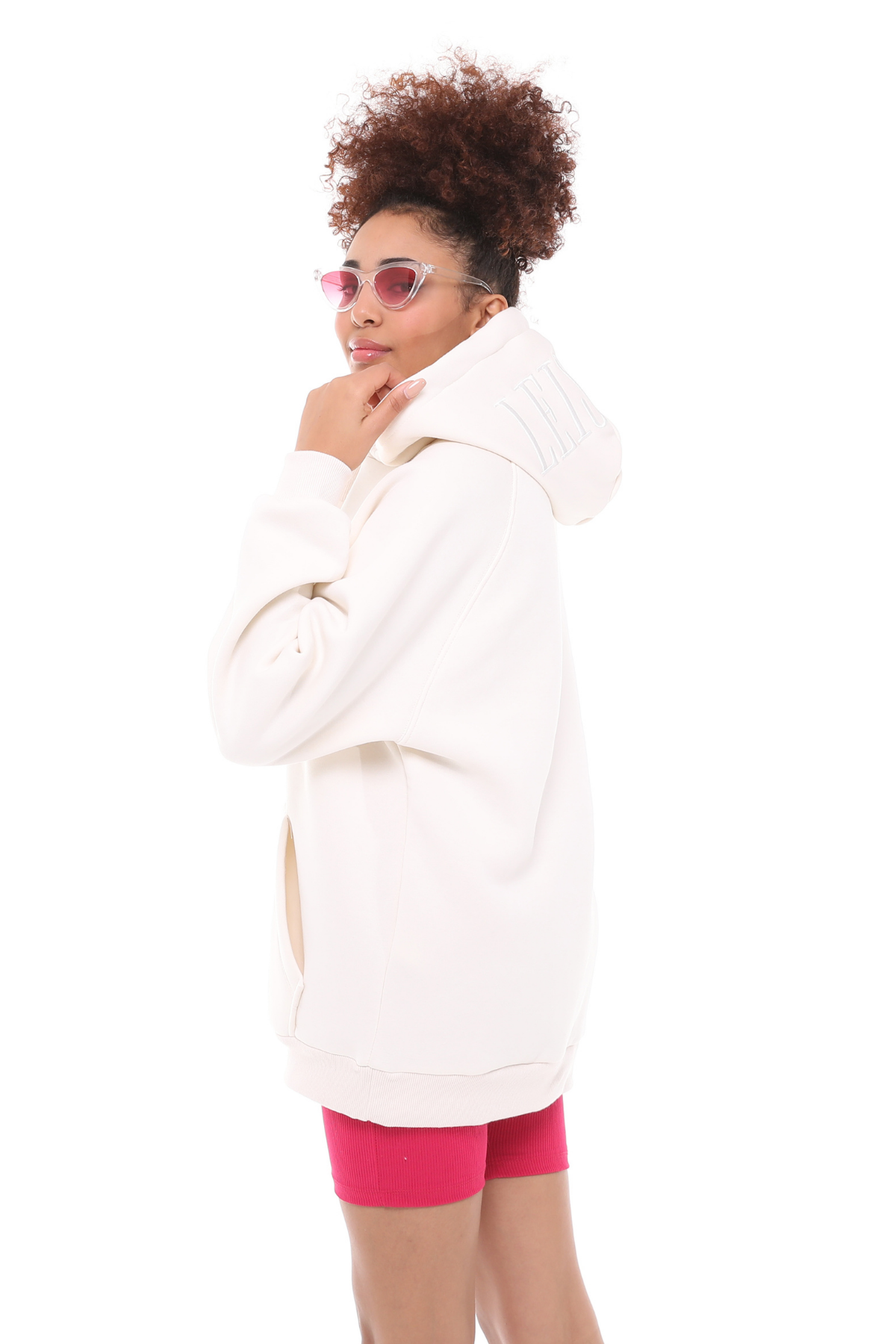 Kadın Kapüşonlu Kanguru Cepli Nakış Baskı Detaylı Uzun Kol Oversize Kutup Beyaz Sweatshirt